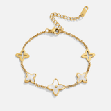 Pulseira Branca com Pétalas de Flor