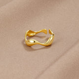 Anel Onda em Ouro 18K