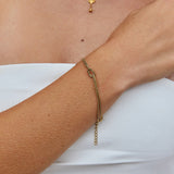 Pulseira em Corrente com Nó em Ouro