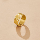 Anel Martelado Ouro Amaya