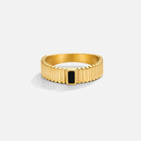 Black Crystal Ribbed Ring