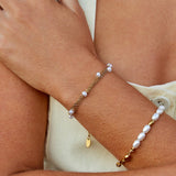 Pulseira Callie em Camadas com Pérolas