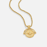 Colar Celestial com Moeda Dourada