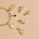 Charm Mão de Cristal