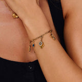 Charm Mão de Cristal