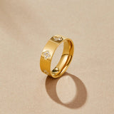 Anel Banda Trevo de Cristal em Ouro
