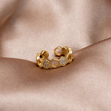 Anel Favo de Mel em Ouro e Cristal
