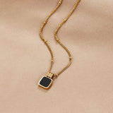 Lucia Colar com Pendente Preto