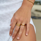 Anel Folha Dourado em Camadas Marissa