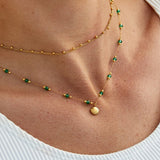 Colar Nerissa com Concha Dourada e Contas Verdes