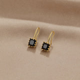 Brincos Pendentes de Cristal Preto Piper